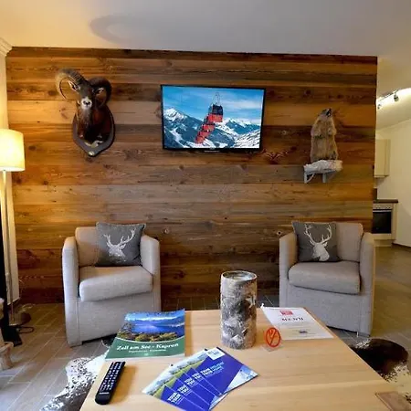 Hotel Kristall By Skinetworks 4*