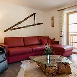 Kristall By Skinetworks Otel 4*