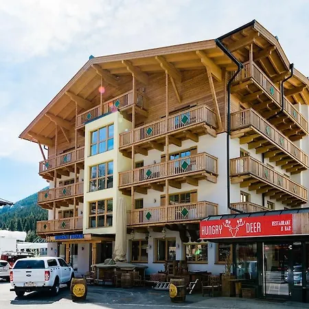 Kristall By Skinetworks Hotel