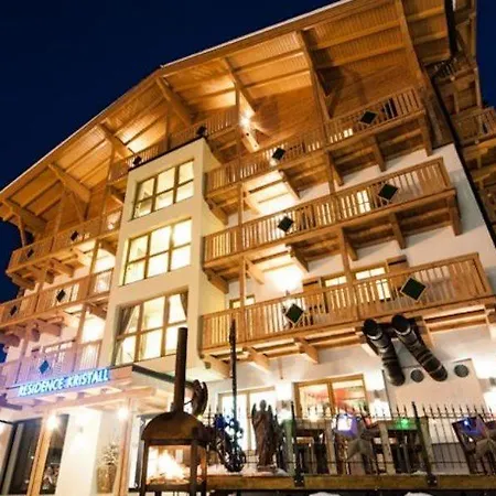 Hotel Kristall By Skinetworks 4*