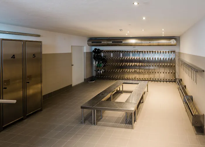 Kristall By Skinetworks Hotel 4*