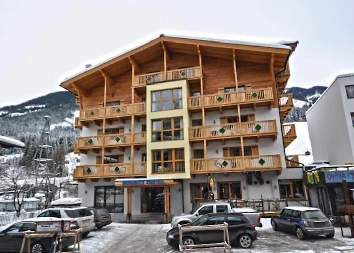 Kristall By Skinetworks Hotel 4*